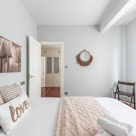 Bilbao Tranvia 51 Apartment ภายนอก รูปภาพ