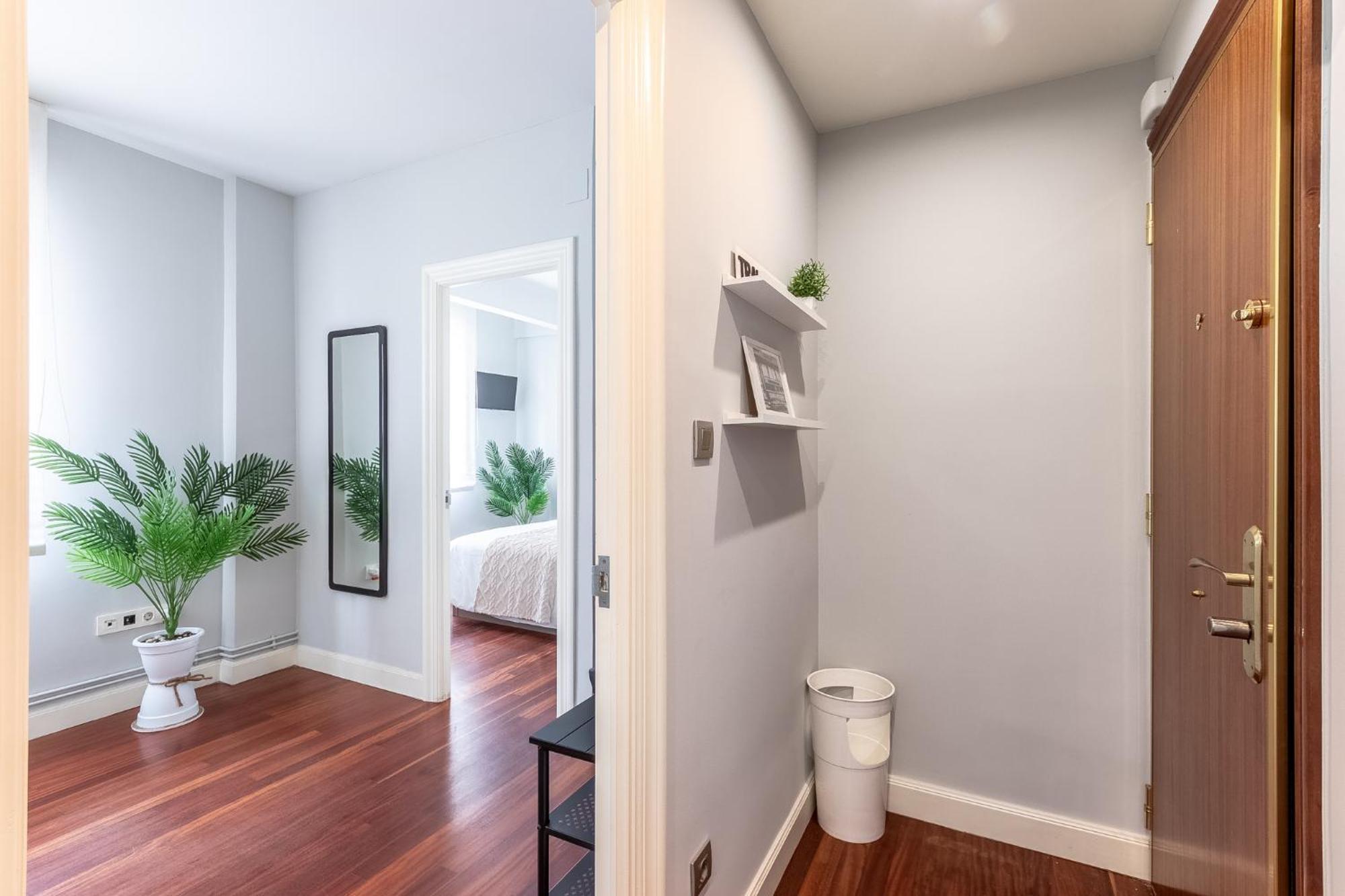 Bilbao Tranvia 51 Apartment ภายนอก รูปภาพ