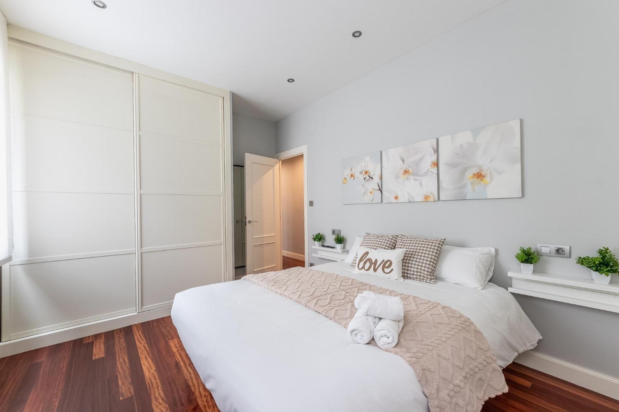 Bilbao Tranvia 51 Apartment ภายนอก รูปภาพ