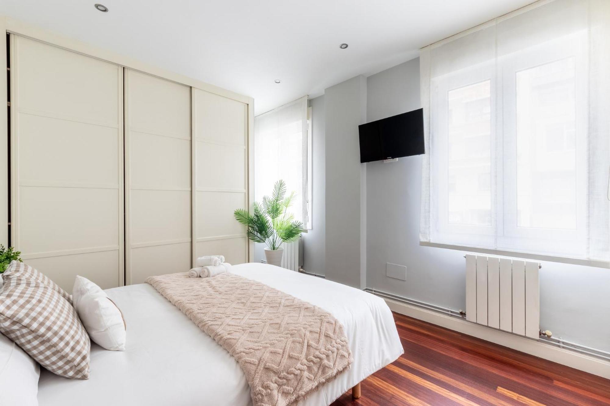Bilbao Tranvia 51 Apartment ภายนอก รูปภาพ