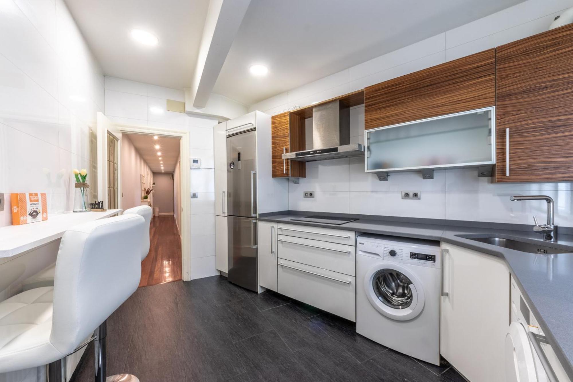 Bilbao Tranvia 51 Apartment ภายนอก รูปภาพ